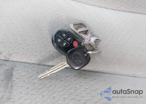 2011 Toyota Sienna Le from USA, damaged, VIN 5TDJK3DC3BS020621